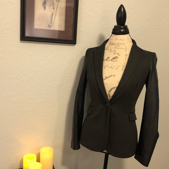 1[Zara] Basic grey blazer w faux leather sleeves - Picture 2 of 8